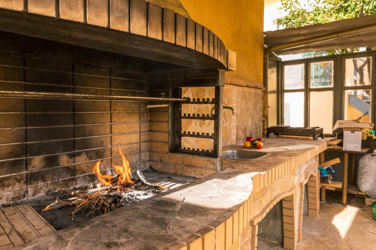 Traditional Rustic Maisonette By Konnect Агиос-Иоаннис-Перист Экстерьер фото